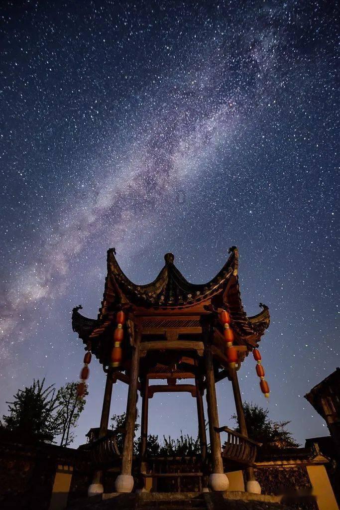 52岁李英爱复出状态像25,西装短发太飒了!嫁百亿豪门却愿当农妇