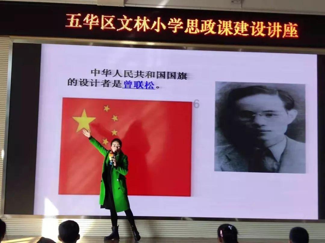 央视这一夜，内娱女星个个风情万种，但都被3位女主持人给艳压了